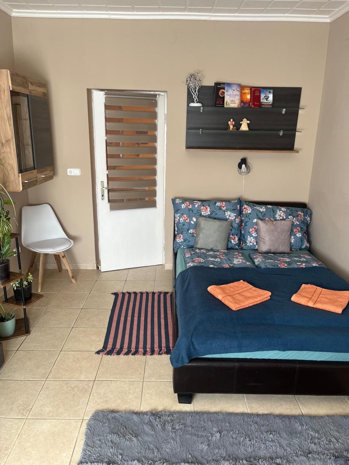 Tejfeles Vendeghaz Apartment Porva ภายนอก รูปภาพ