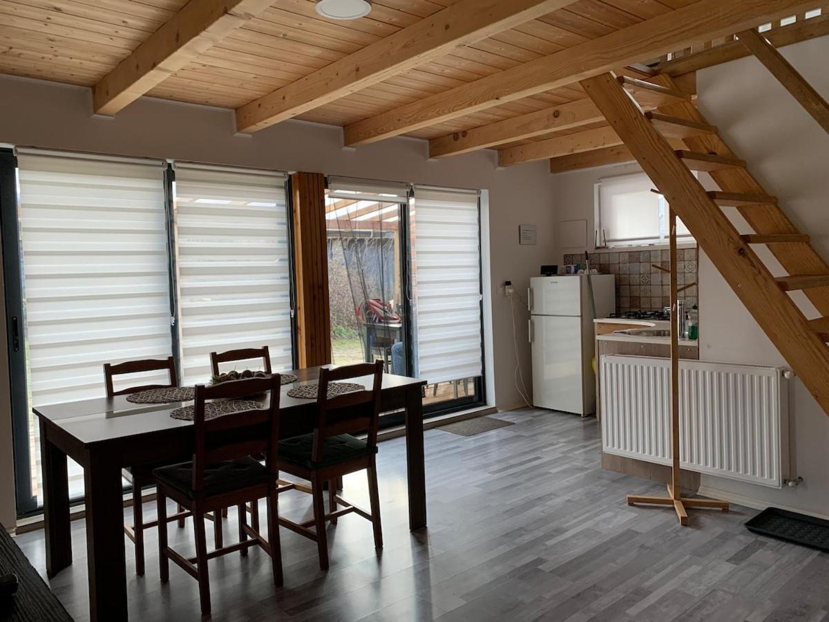 Tejfeles Vendeghaz Apartment Porva ภายนอก รูปภาพ
