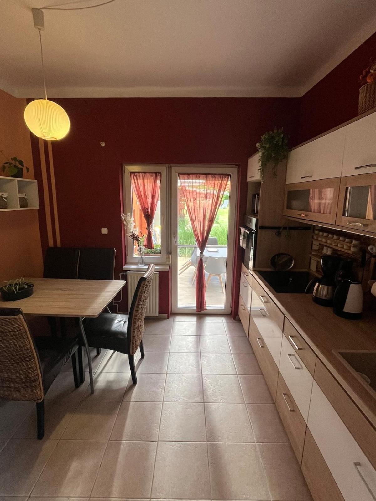 Tejfeles Vendeghaz Apartment Porva ภายนอก รูปภาพ